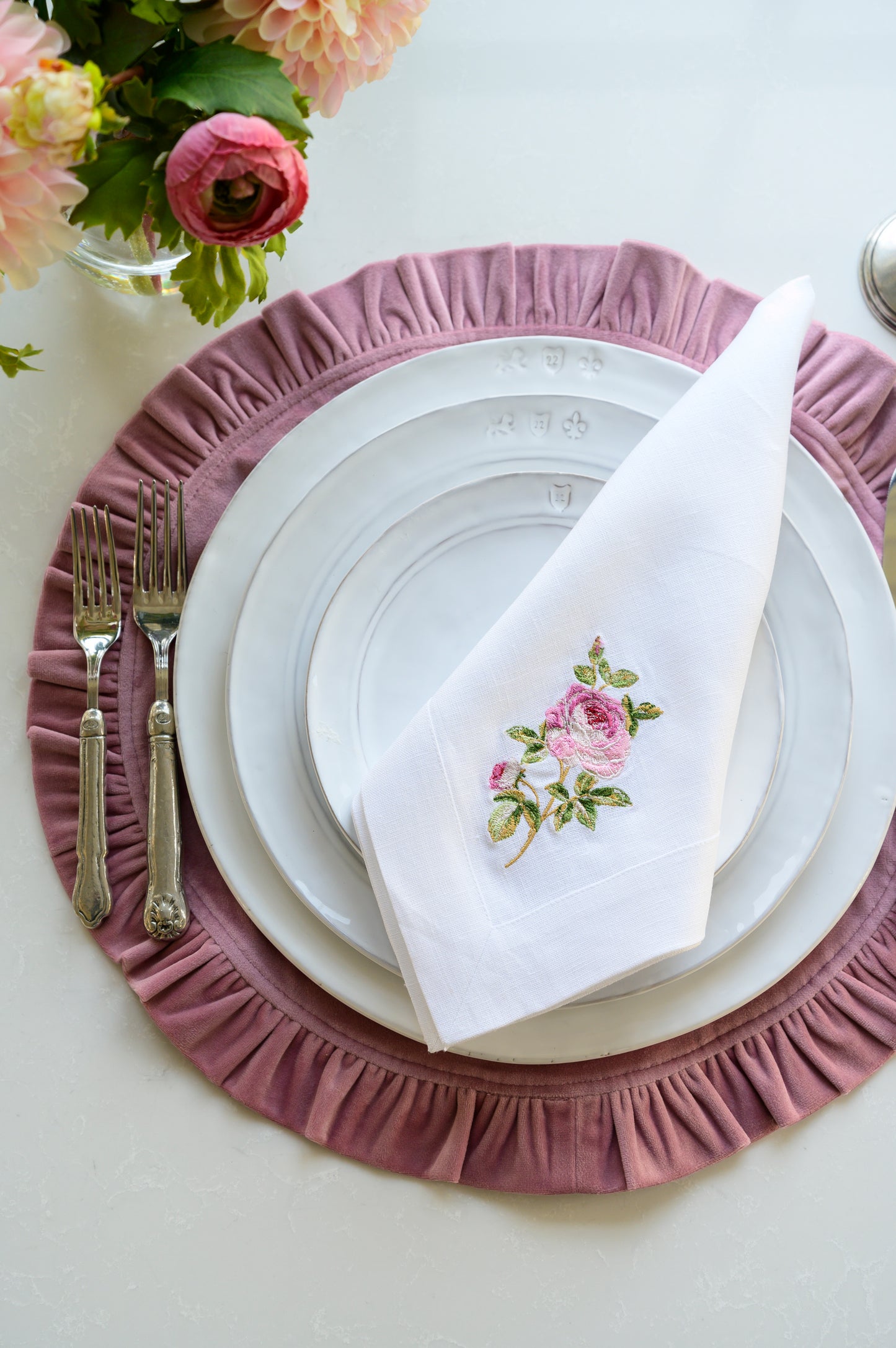 Round Ruffle Velvet Placemat