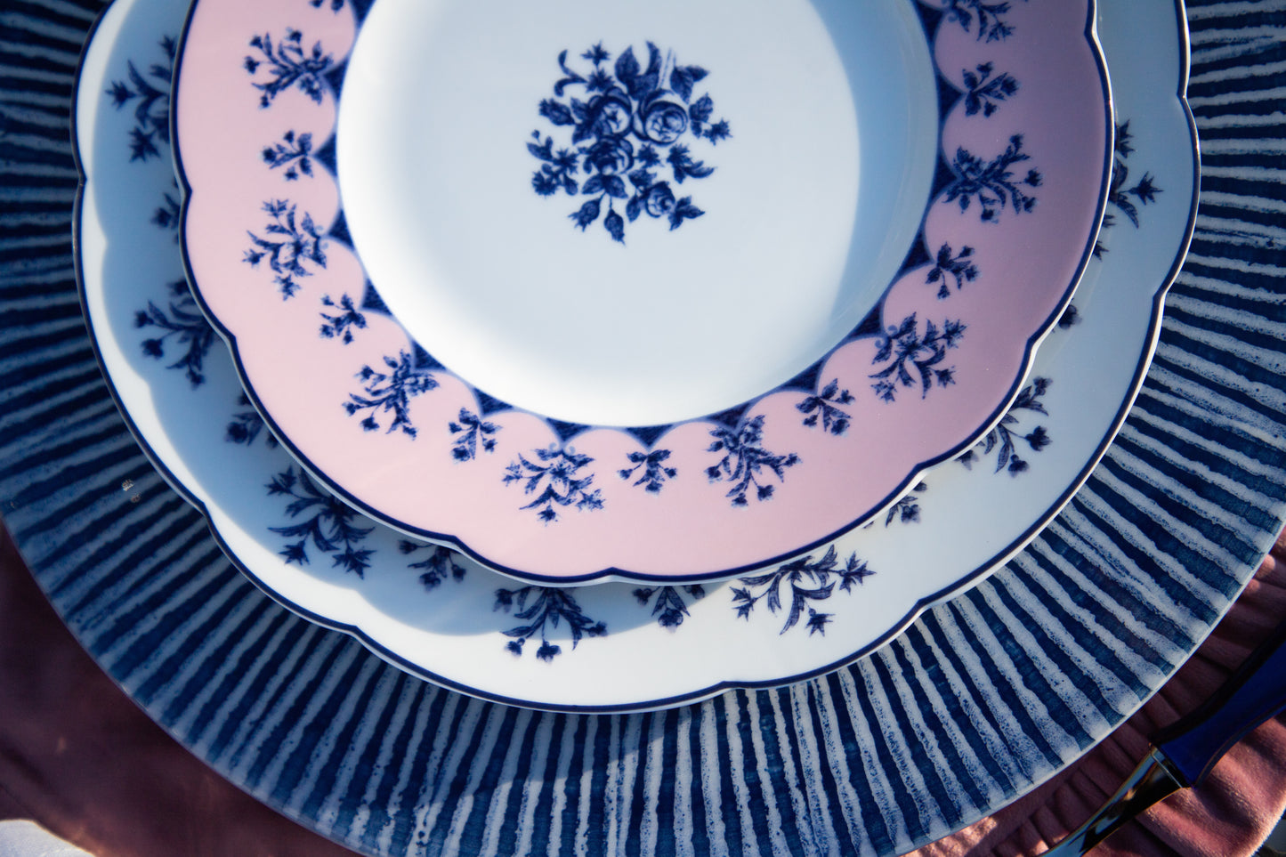 CHATEAU BLUSH & BLUE